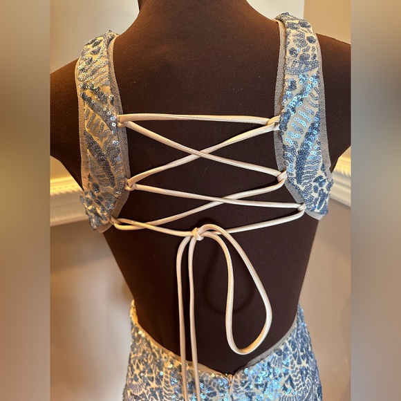 Camille La Vie Sequin Gown - Picture 4 of 7